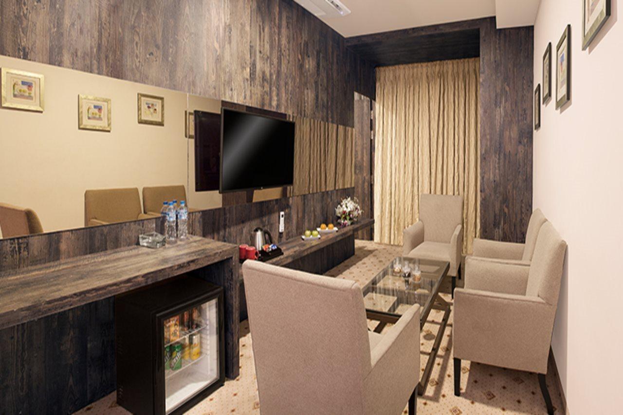 Regenta Central Hotel & Convention Centre Nagpur Eksteriør bilde