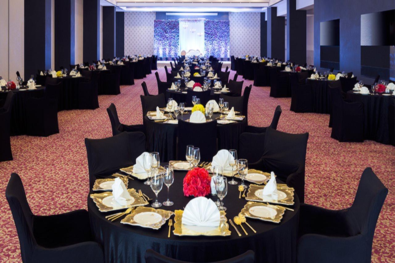 Regenta Central Hotel & Convention Centre Nagpur Eksteriør bilde
