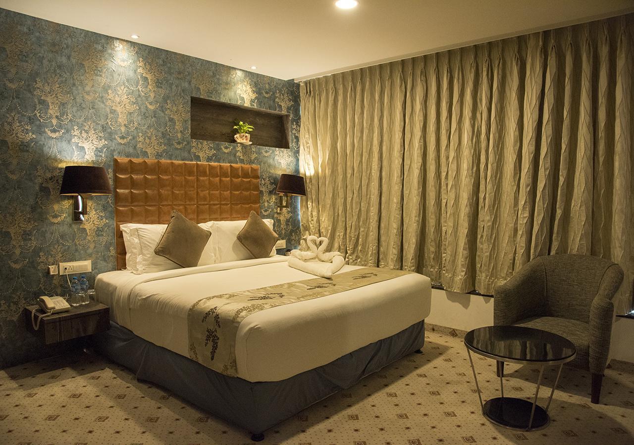 Regenta Central Hotel & Convention Centre Nagpur Eksteriør bilde