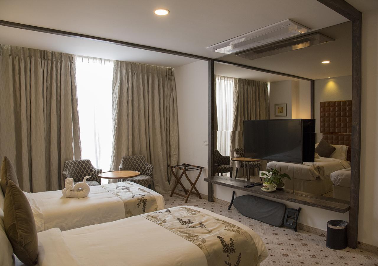 Regenta Central Hotel & Convention Centre Nagpur Eksteriør bilde