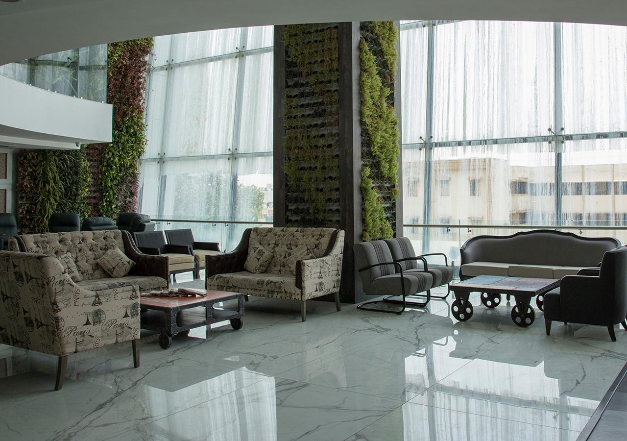 Regenta Central Hotel & Convention Centre Nagpur Eksteriør bilde