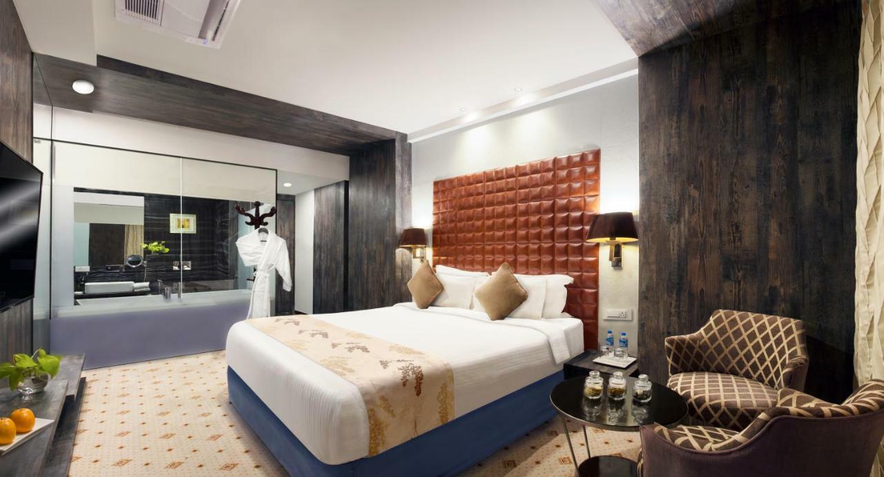 Regenta Central Hotel & Convention Centre Nagpur Eksteriør bilde
